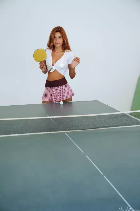 Веселая игра в теннис с Агатой Вегой